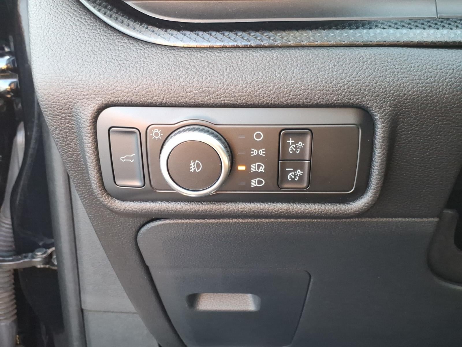 2024 Ford Explorer ST-Line