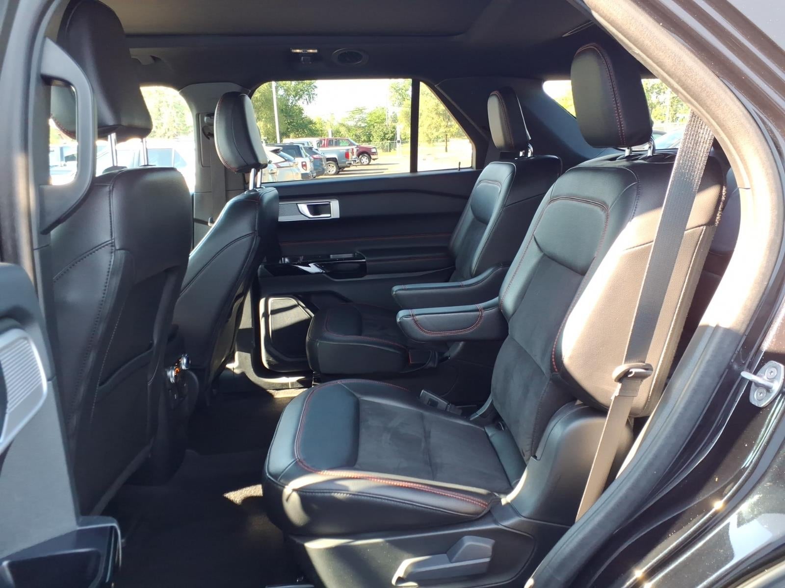 2024 Ford Explorer ST-Line