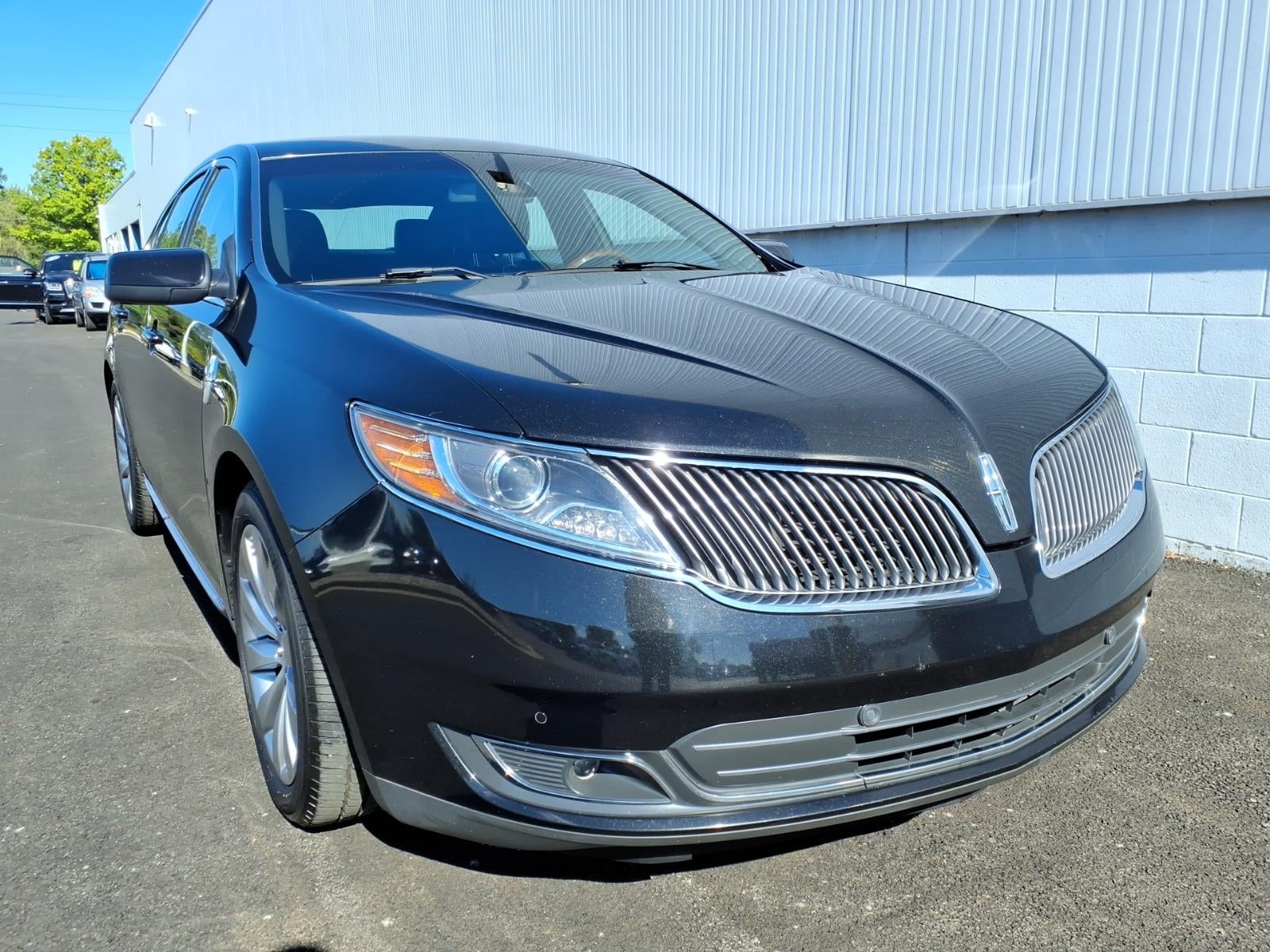 2015 Lincoln MKS Base