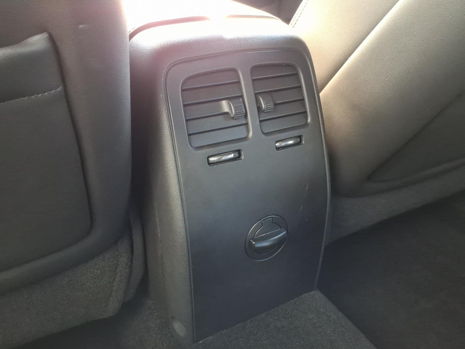 2015 Lincoln MKS Base