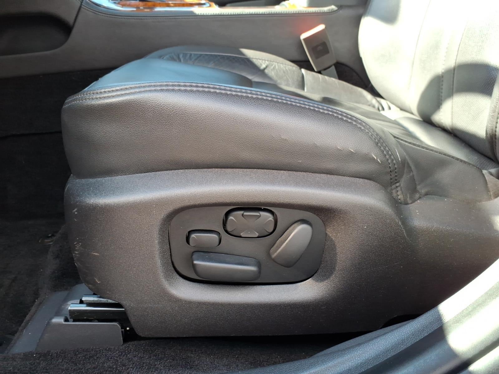 2015 Lincoln MKS Base