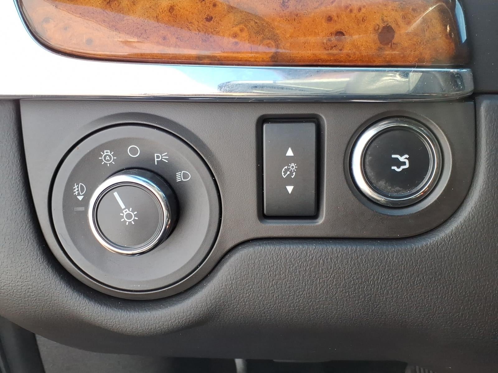 2015 Lincoln MKS Base