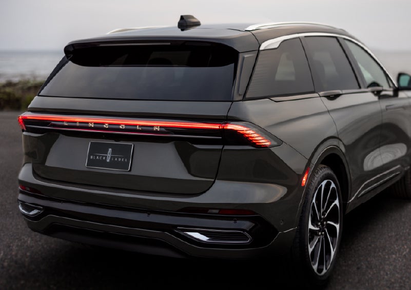 The rear of a 2025 Lincoln Black Label Nautilus® SUV displays full LED rear lighting. | Friendly Lincoln in Monroe MI