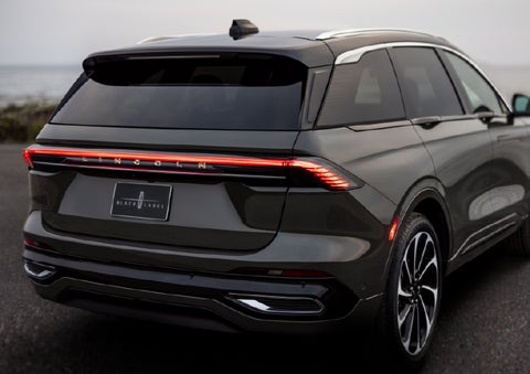 The rear of a 2025 Lincoln Black Label Nautilus® SUV displays full LED rear lighting. | Friendly Lincoln in Monroe MI