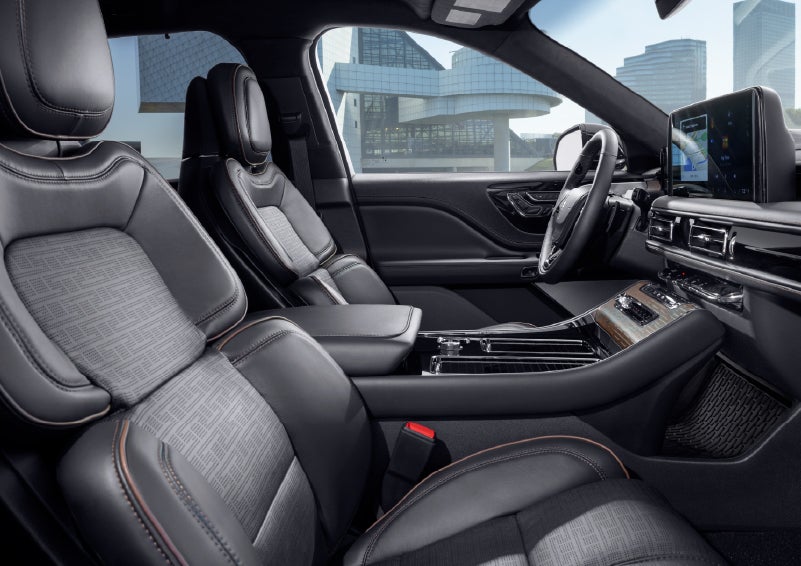 Rich leather details and other fine materials comprise the Lincoln Black Label™ model’s Invitation interior theme. | Friendly Lincoln in Monroe MI