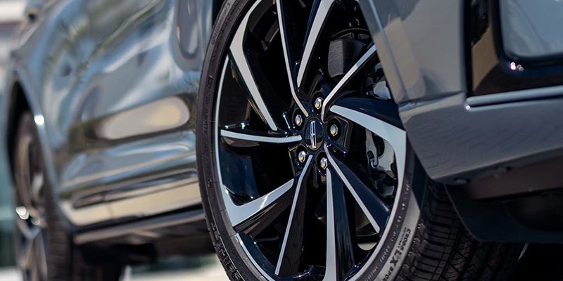 Lincoln Corsair alloy wheel detail